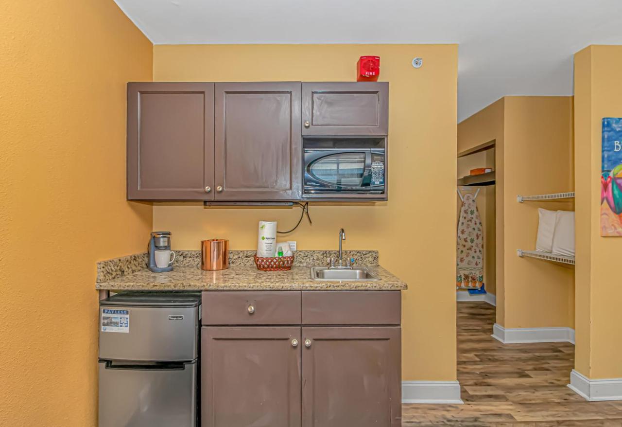 Landmark Resort 714 - Massive Indoor & Outdoor Pools And Lazy Rivers! Sleeps 4! Myrtle Beach Exterior photo